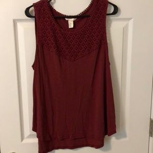H&M lace detail sleeveless burgundy top